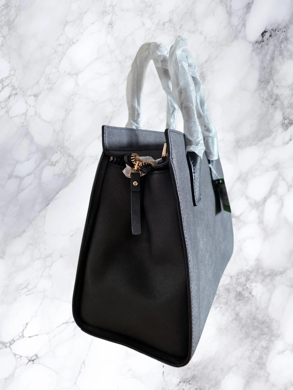 Kate Spade x Rodan & Fields NWT Black Saffiano Satchel Novelty Heart Cherry Rare